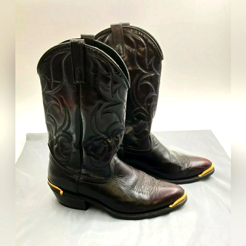MEN'S Designer Mahogany COWBOY BOOTS SIZE 9.5 OIL AND SLIP RESISTANT or women 11